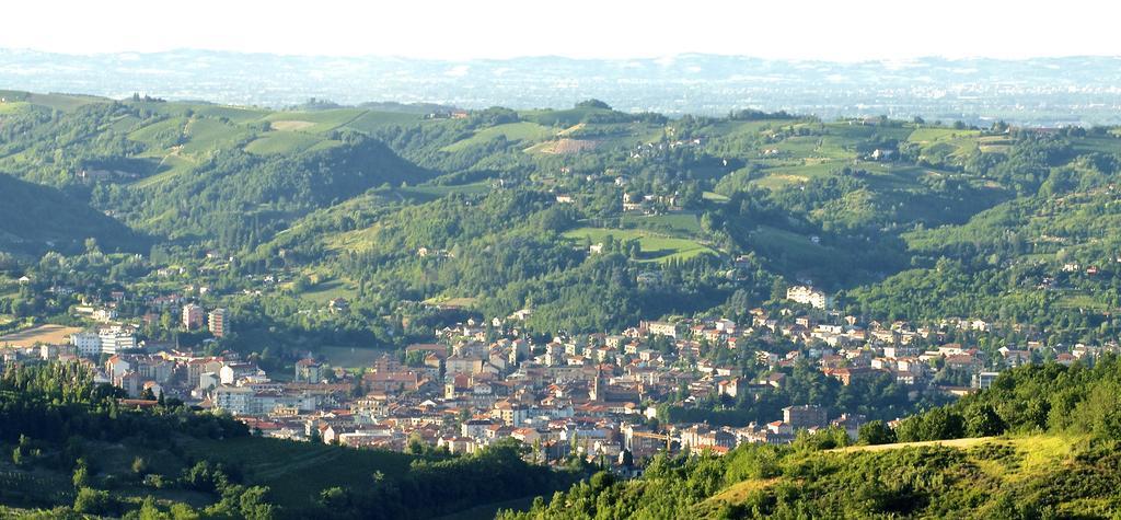 Relais Borgo Del Gallo Acqui Terme Exteriör bild