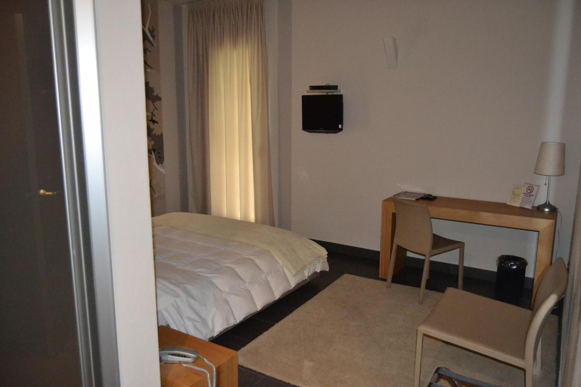 Relais Borgo Del Gallo Acqui Terme Rum bild