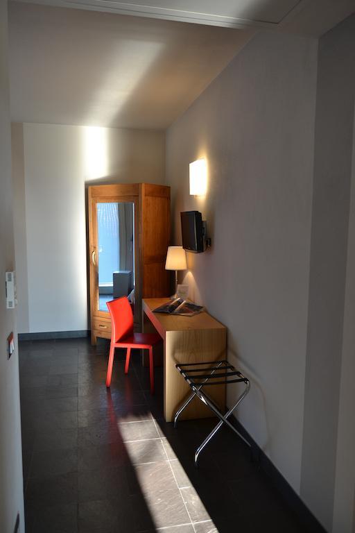 Relais Borgo Del Gallo Acqui Terme Rum bild